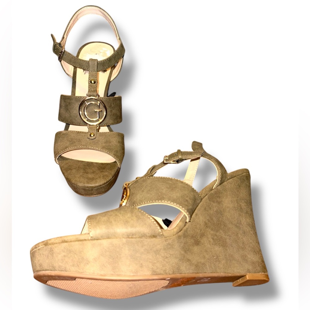 GUESS Olive Green Talk Wedge Women's Espadrilles Sandals Size 11